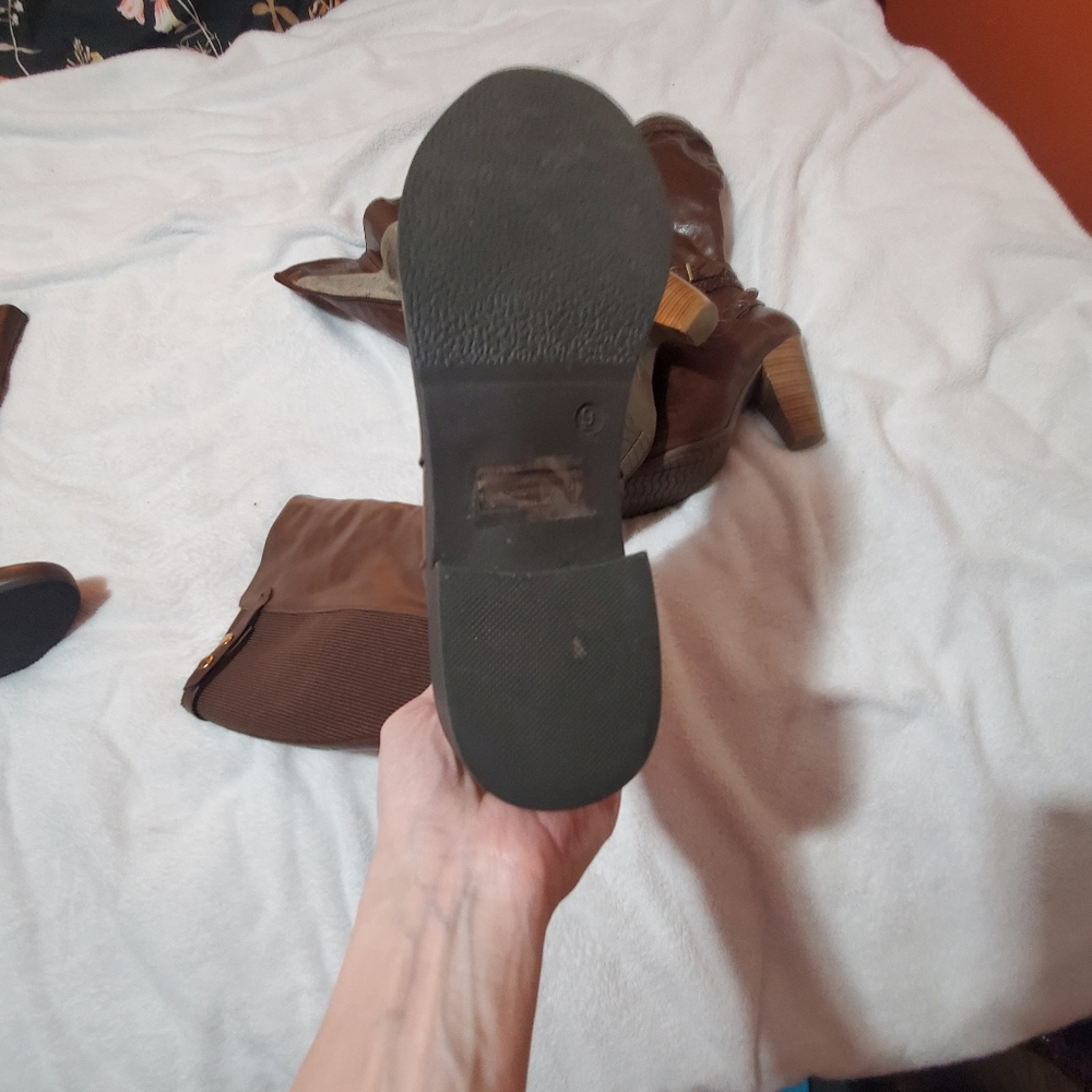 2 brown boots - Picture 4 of 4